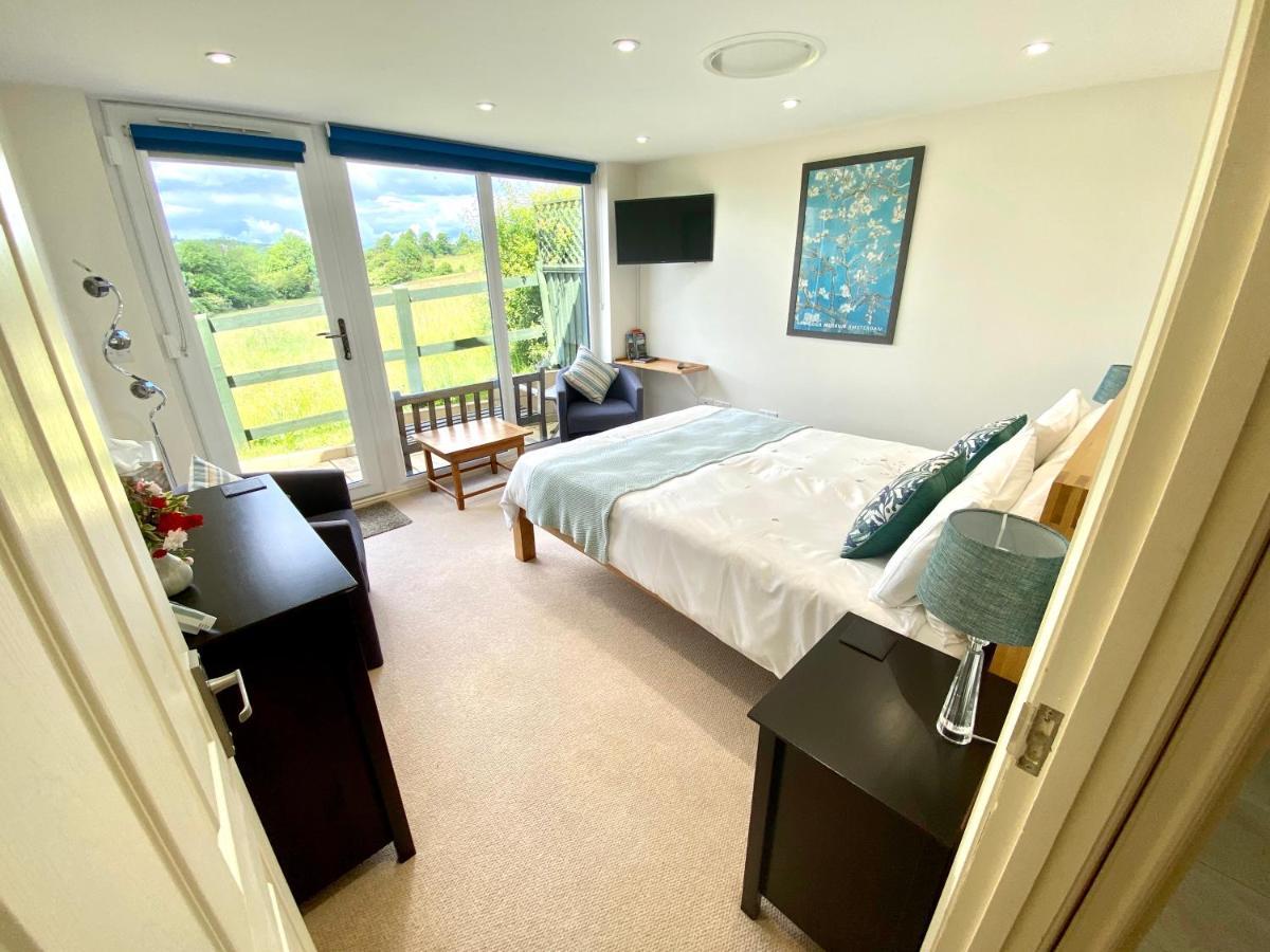 A Secluded Self Contained Country Suite With A View - Parking, Easy Access To Bath Corsham Eksteriør billede